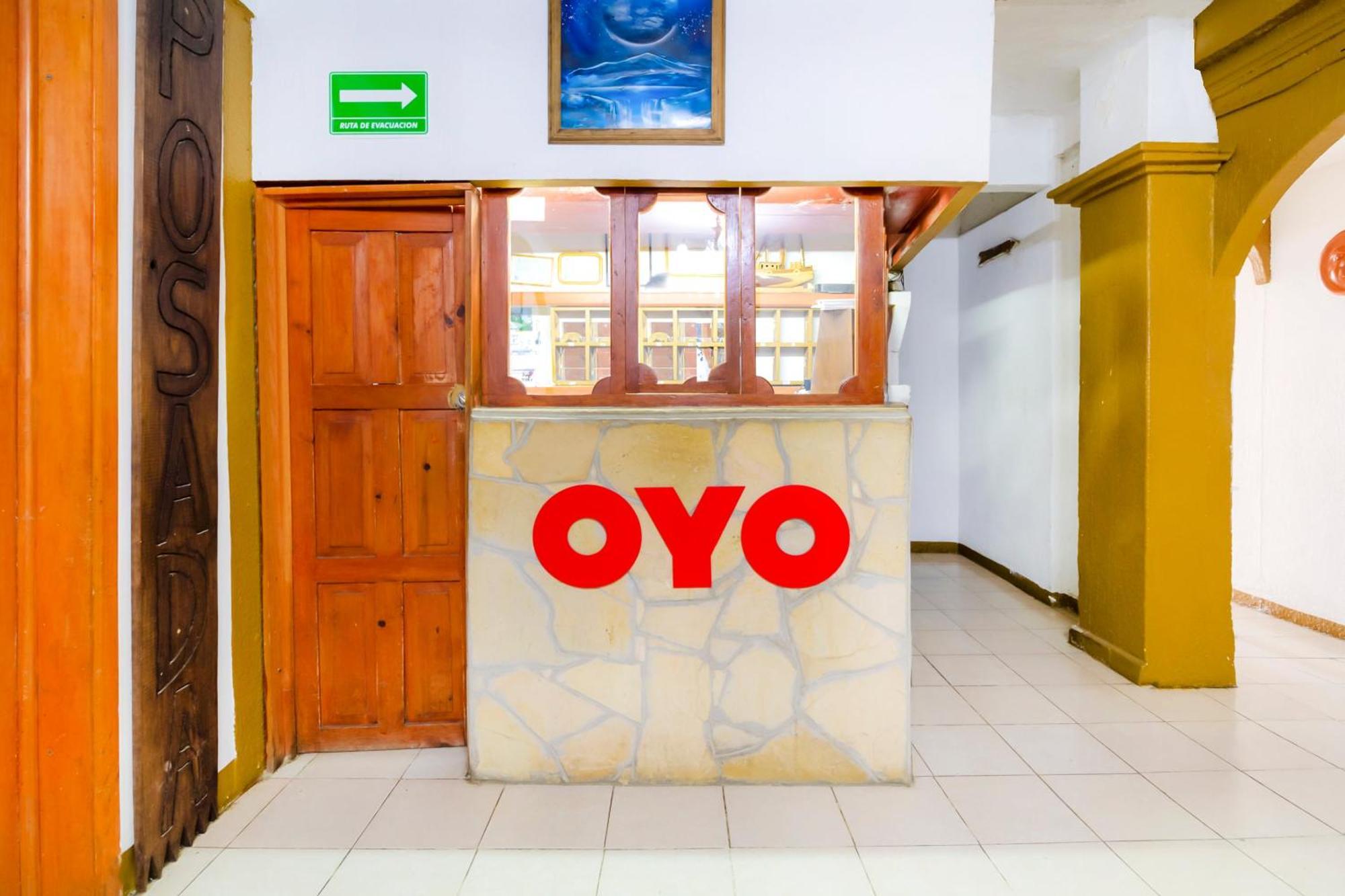 Oyo Hotel La Luna, Templo De Santo Domingo De Guzman San Cristobal de las Casas Luaran gambar
