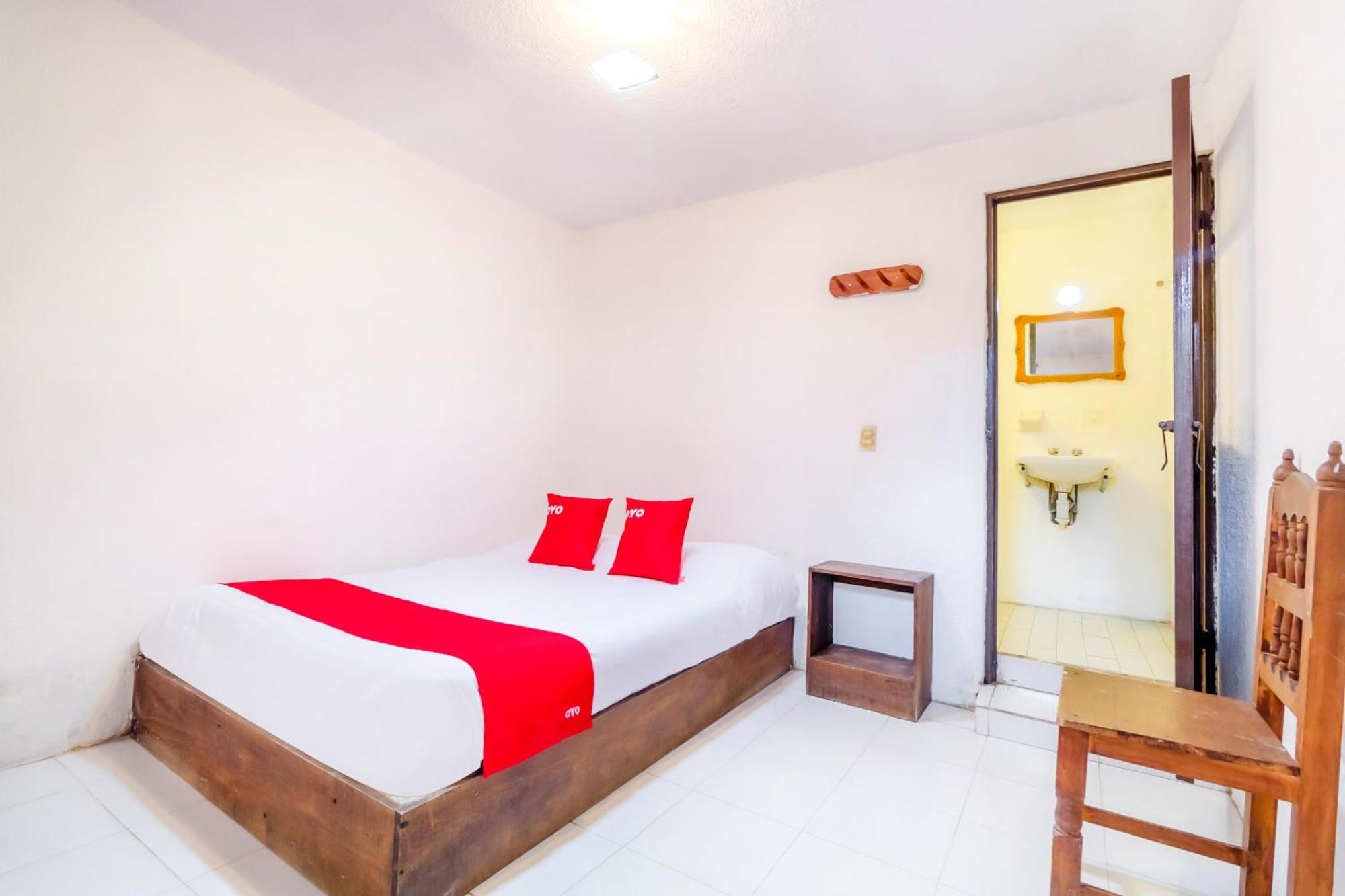Oyo Hotel La Luna, Templo De Santo Domingo De Guzman San Cristobal de las Casas Luaran gambar
